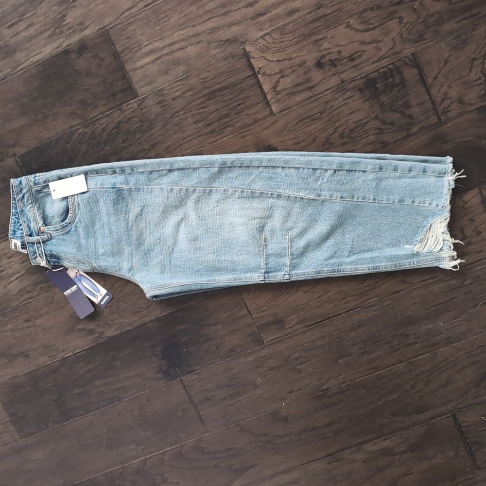 NWT!! Steve Madden Distressed Mid Rise  Wide-Leg Barrel Jeans - Picture 3 of 8